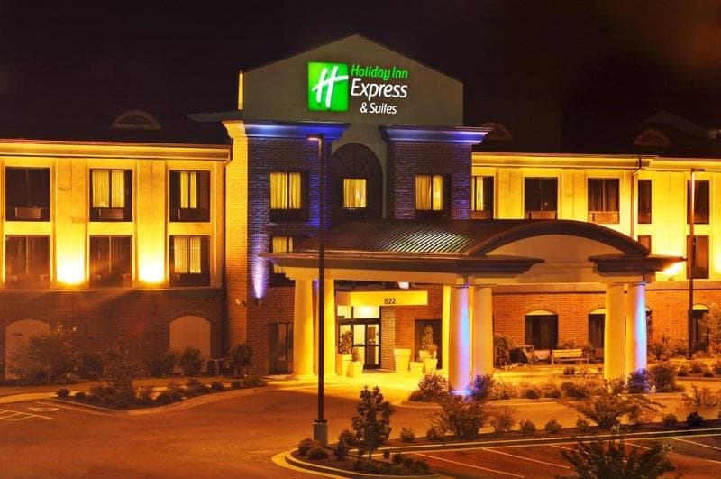 Holiday Inn Express & Suites Dyersburg by IHG interior in Dyersburg, TN — gallery photo 2