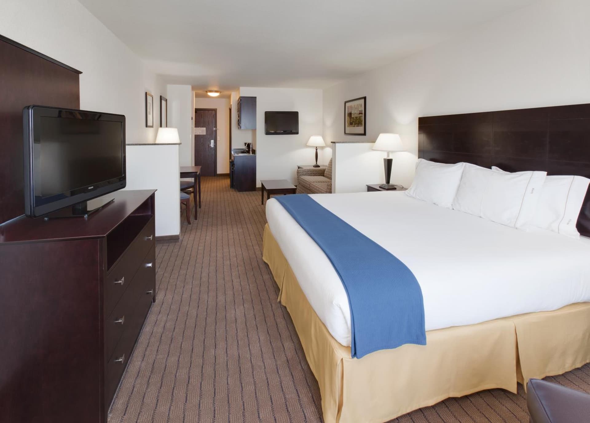 Holiday Inn Express & Suites - Omaha I - 80 by IHG interior in Gretna, NE — gallery photo 2