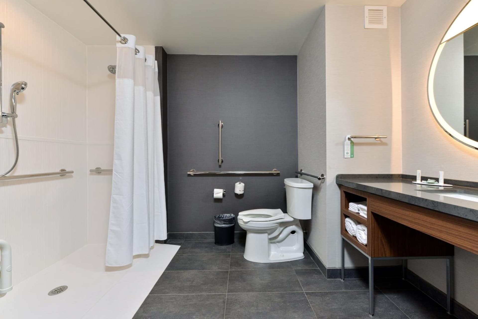 Courtyard by Marriott Raleigh Cary Crossroads gallery photo in Cary, NC — image 29