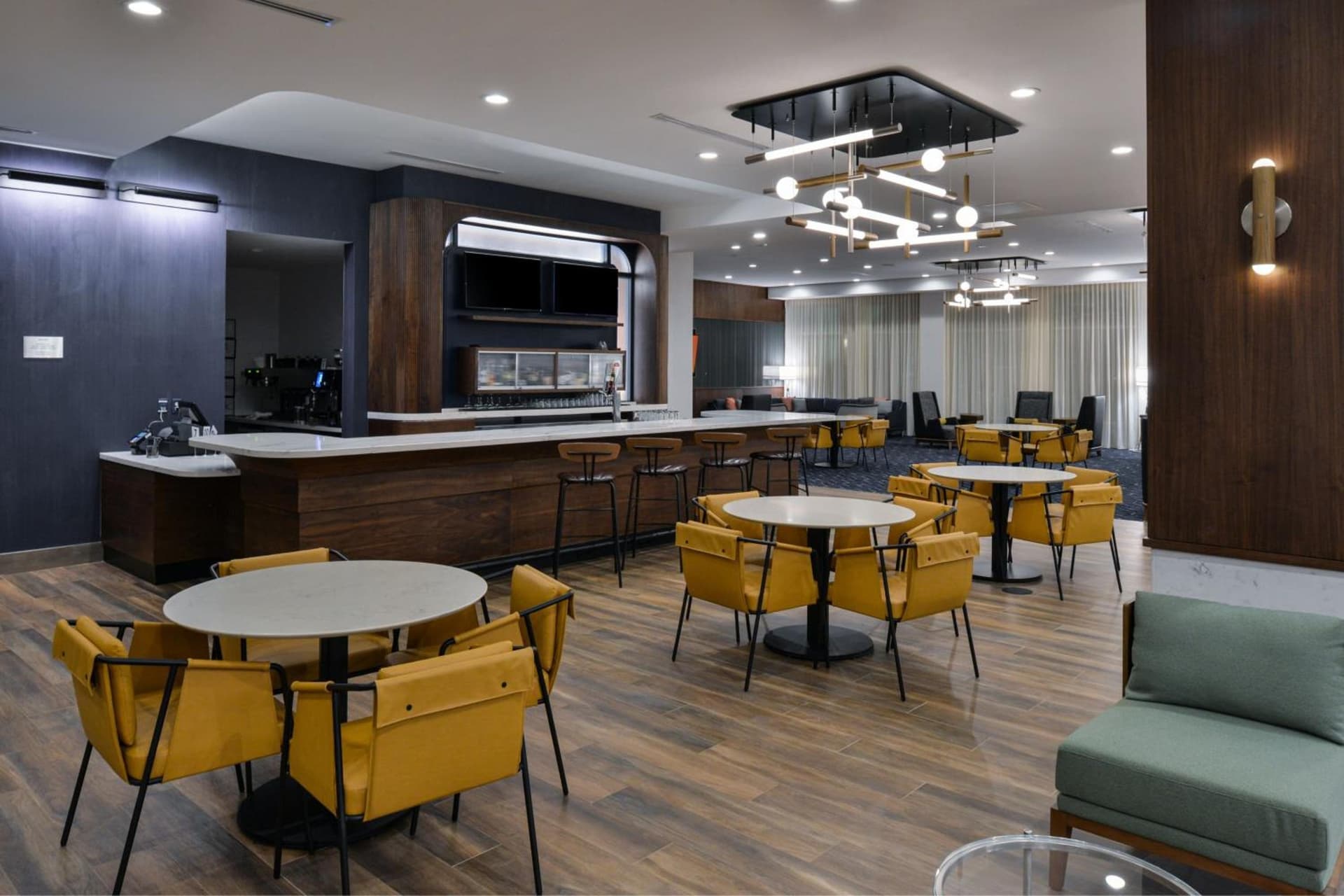 Courtyard by Marriott Raleigh Cary Crossroads gallery photo in Cary, NC — image 9