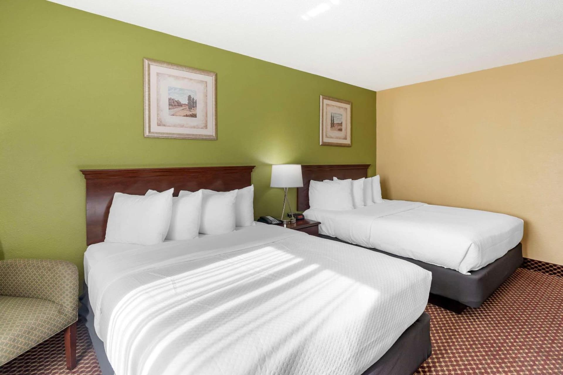 Quality Inn & Suites Bloomington University Area gallery photo in Bloomington, IL — image 12