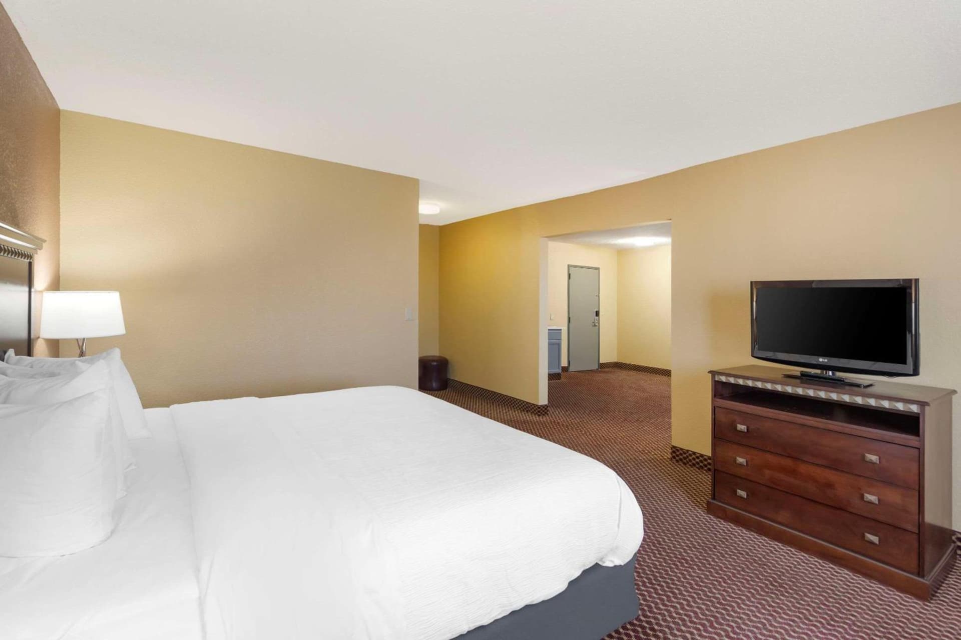 Quality Inn & Suites Bloomington University Area gallery photo in Bloomington, IL — image 27