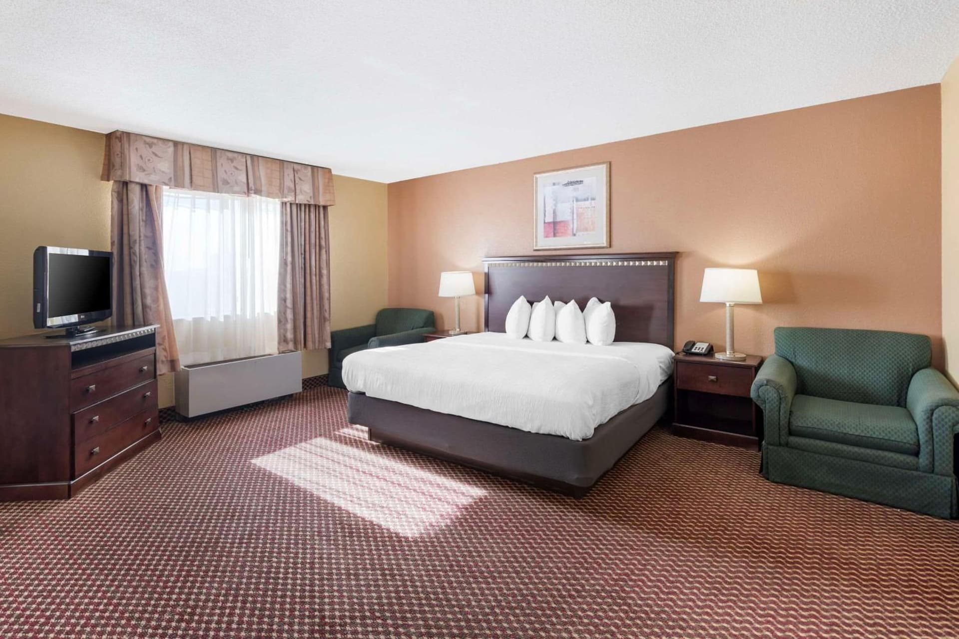 Quality Inn & Suites Bloomington University Area property views in Bloomington, IL — gallery photo 3