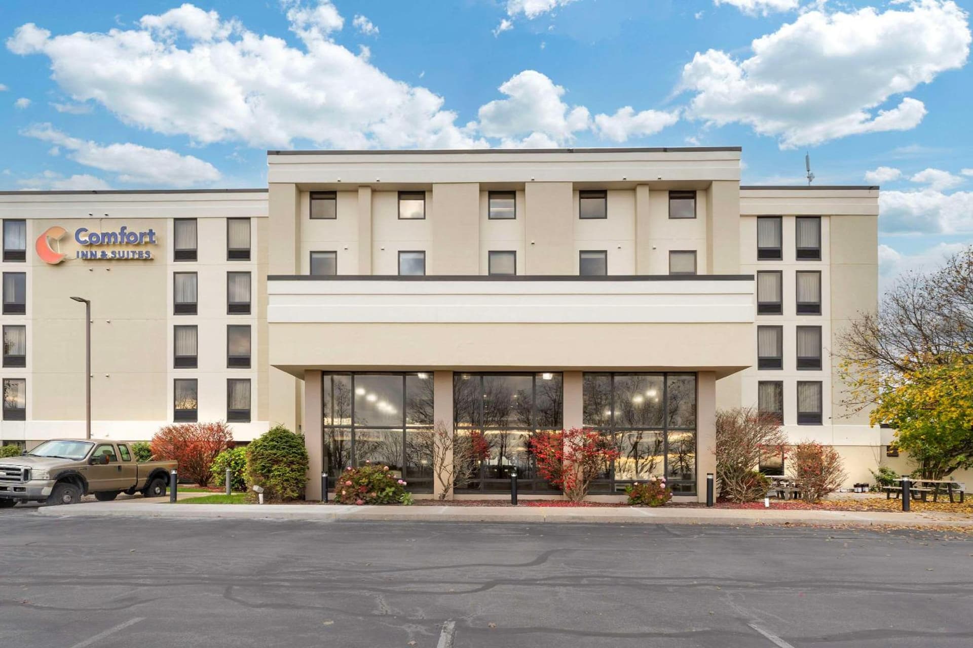 Comfort Inn & Suites Johnstown - Richland Town Center interior in Johnstown, PA — gallery photo 2