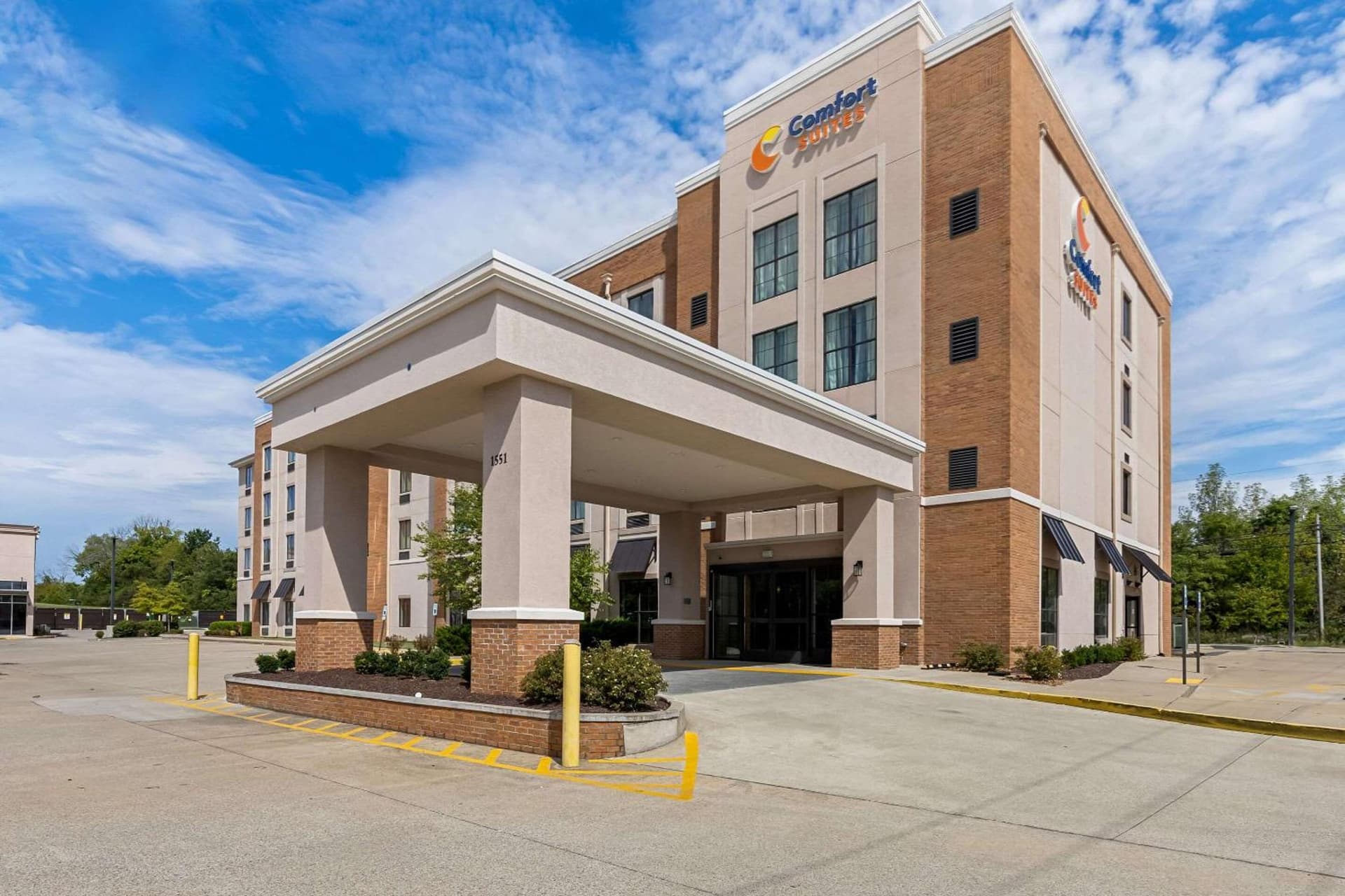 Comfort Suites Columbia I-65 interior in Columbia, TN — gallery photo 2