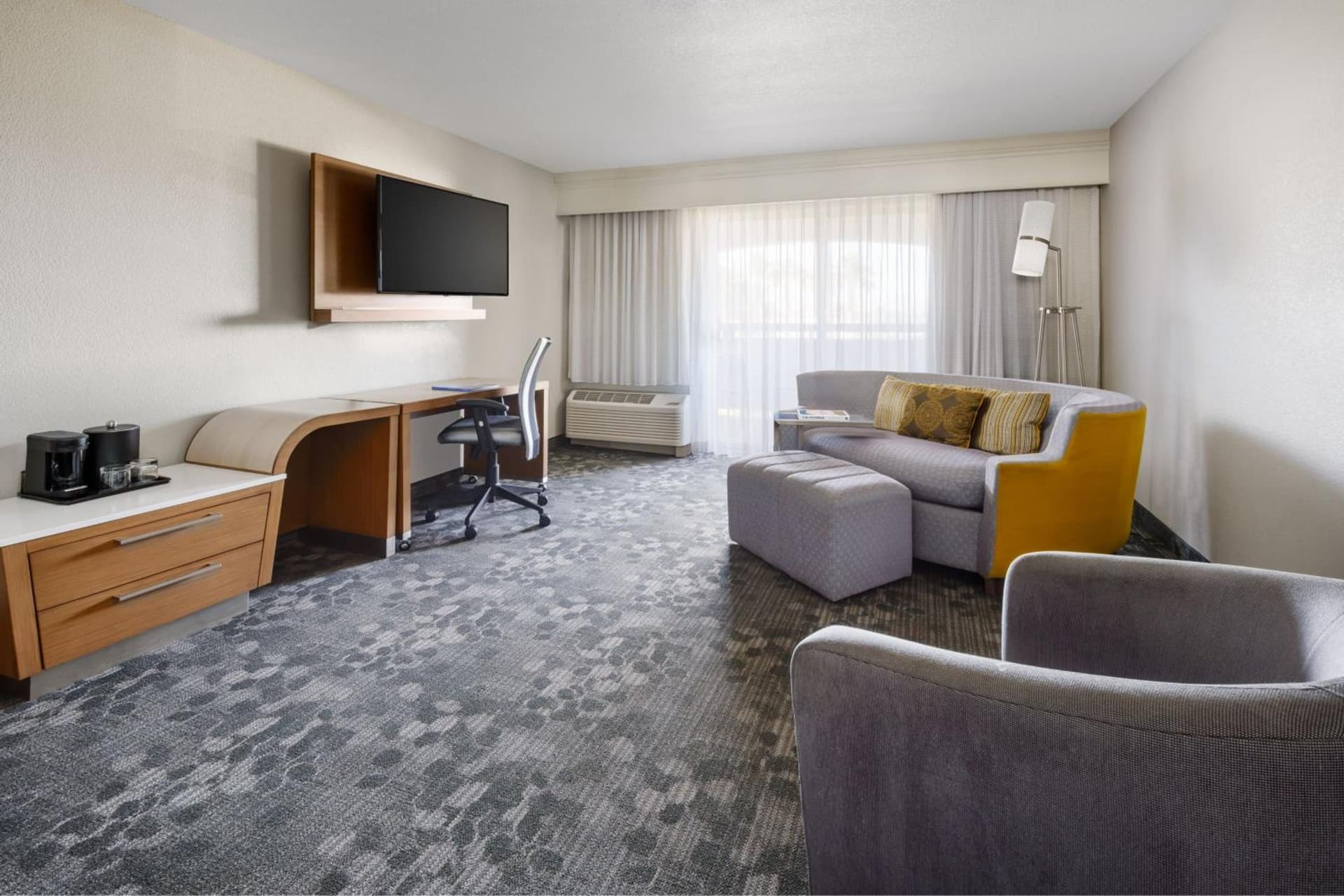 Courtyard by Marriott Palmdale gallery photo in Palmdale, CA — image 5