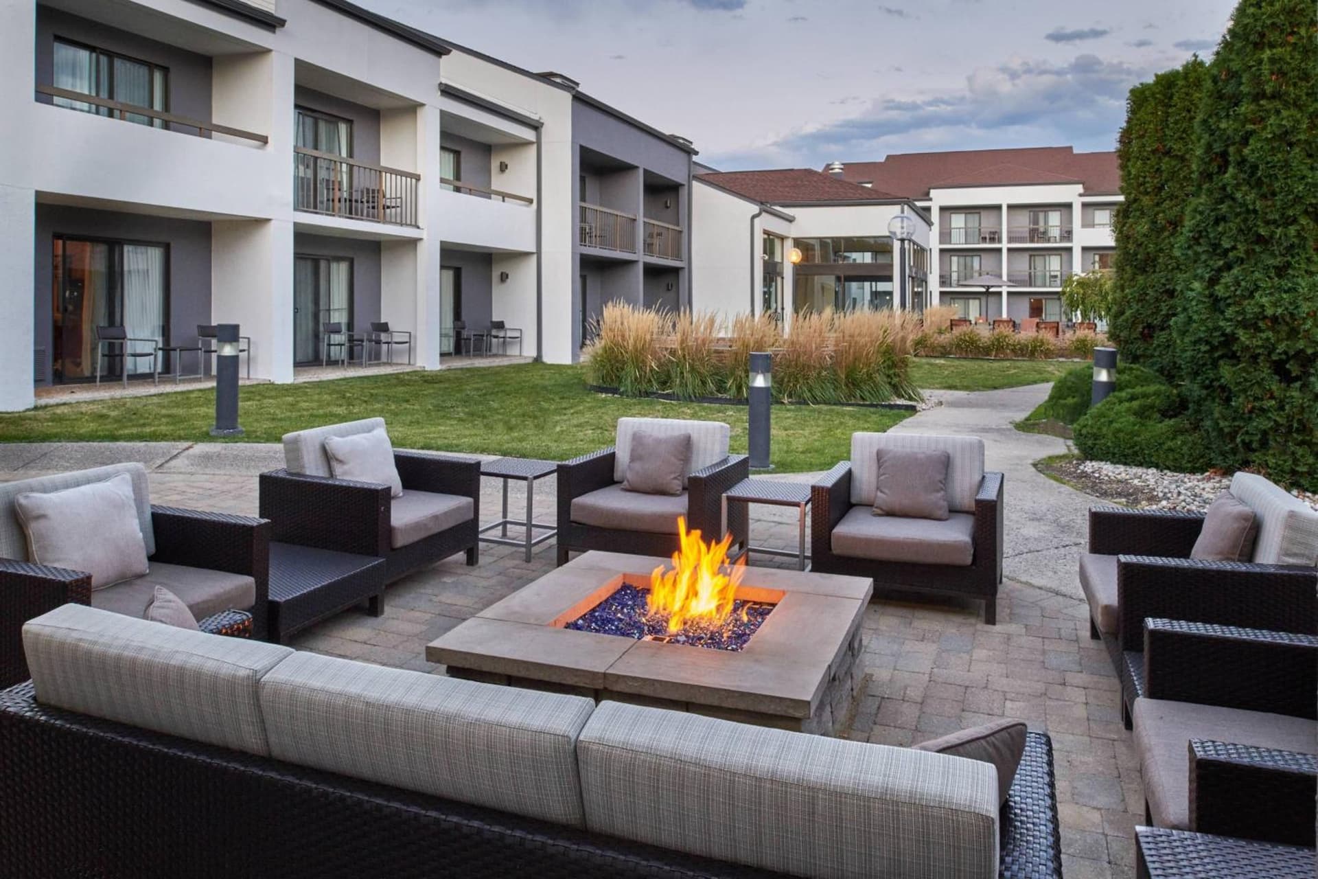 Courtyard by Marriott Detroit Warren gallery photo in Warren, MI — image 9