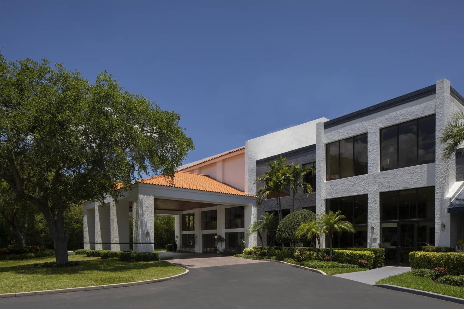 Courtyard by Marriott Bradenton Sarasota/Riverfront featured exterior or lobby in Bradenton, FL — similar hotel
