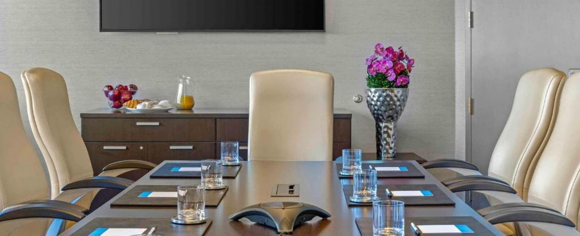 Las Vegas Desert Blue by HelloVacay featured exterior or lobby in Las Vegas, NV — similar hotel