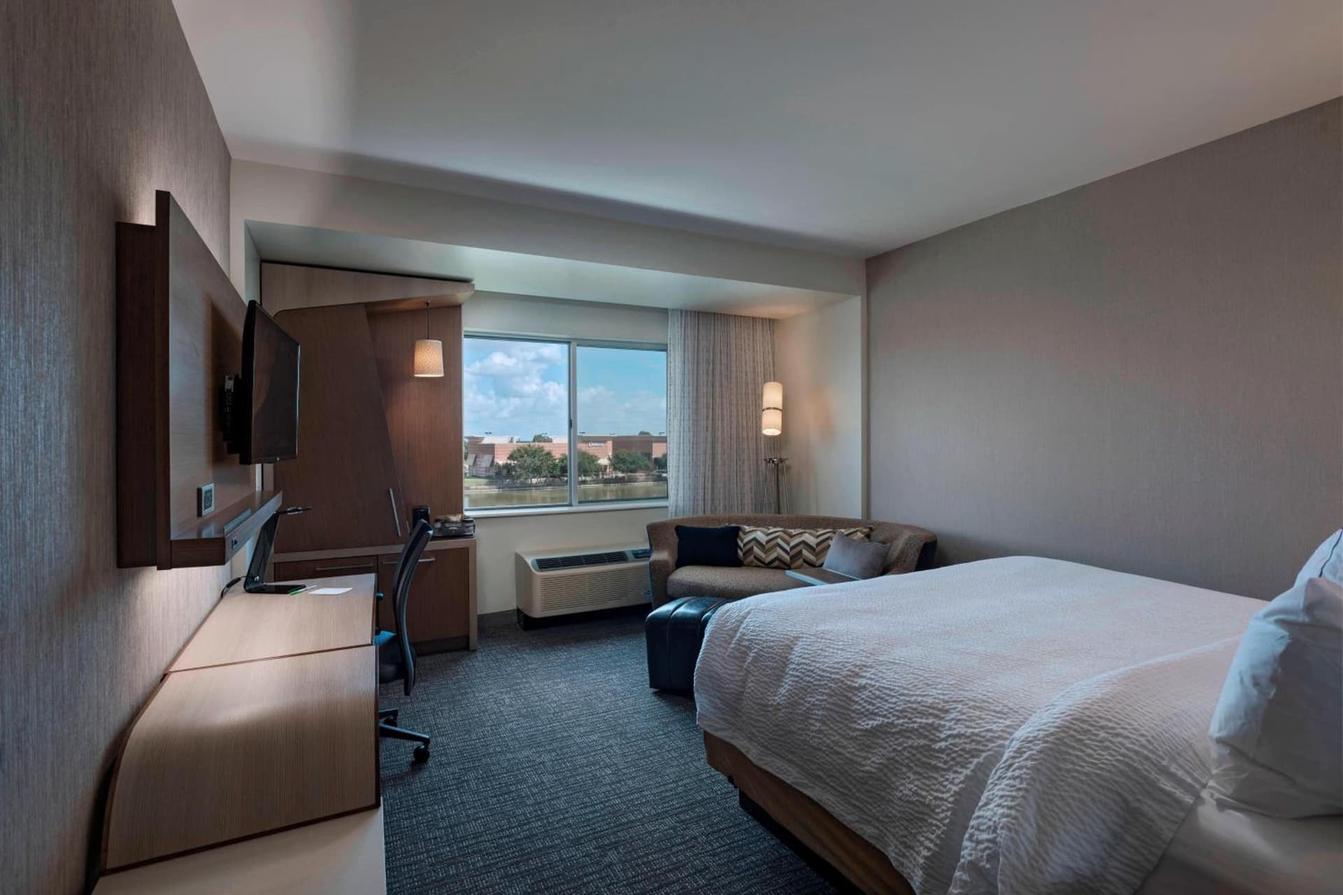 Courtyard by Marriott Houston Sugar Land/Lake Pointe gallery photo in Sugar Land, TX — image 36