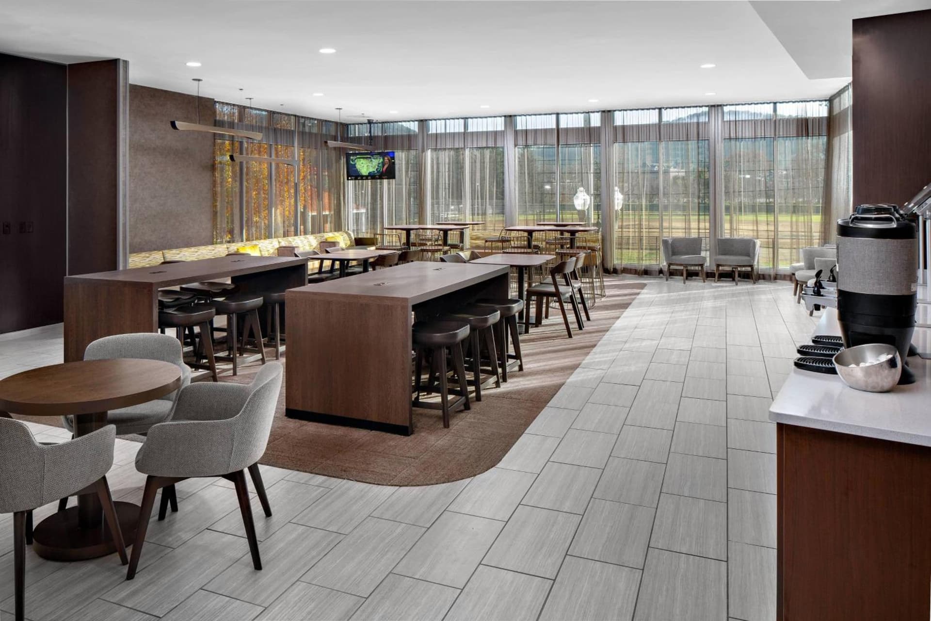 SpringHill Suites by Marriott Roanoke gallery photo in Roanoke, VA — image 9