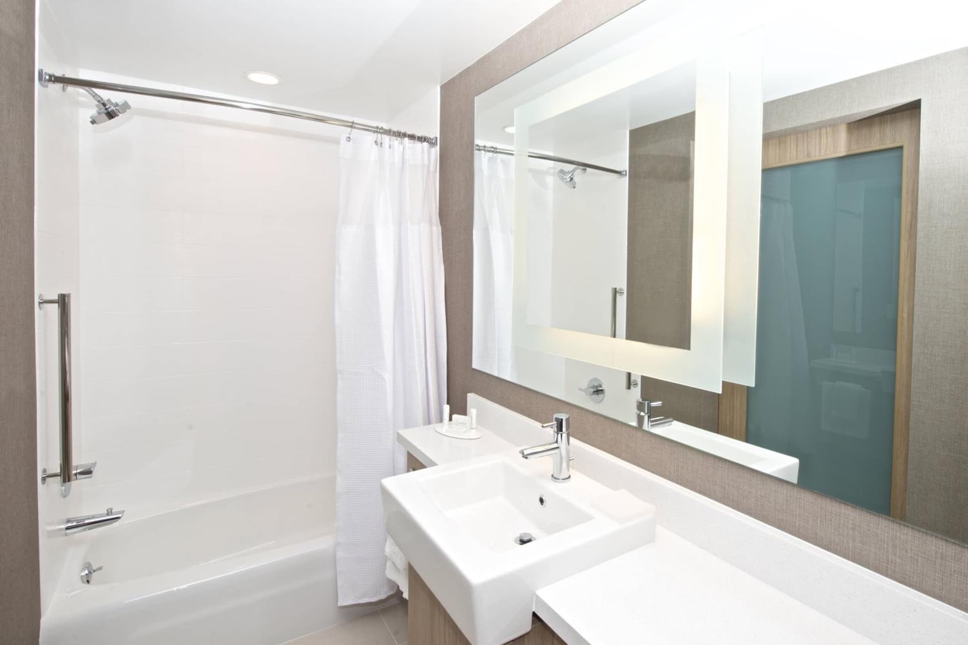 SpringHill Suites by Marriott Seattle Issaquah gallery photo in Issaquah, WA — image 7