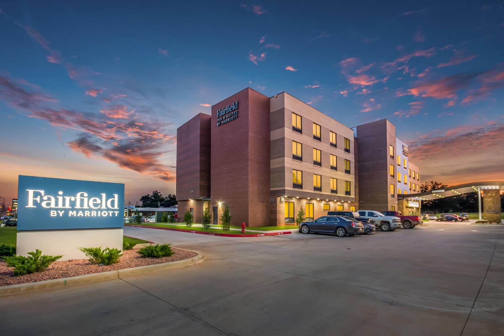 Fairfield Inn & Suites by Marriott Chickasha interior in Chickasha, OK — gallery photo 2