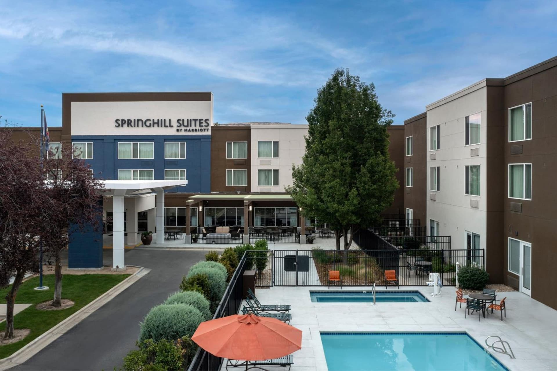 SpringHill Suites by Marriott Boise ParkCenter interior in Boise, ID — gallery photo 2