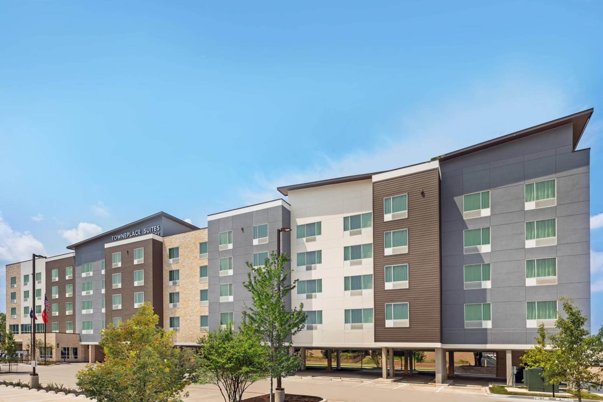 TownePlace Suites by Marriott Austin Northwest The Domain Area interior in Austin, TX — gallery photo 2