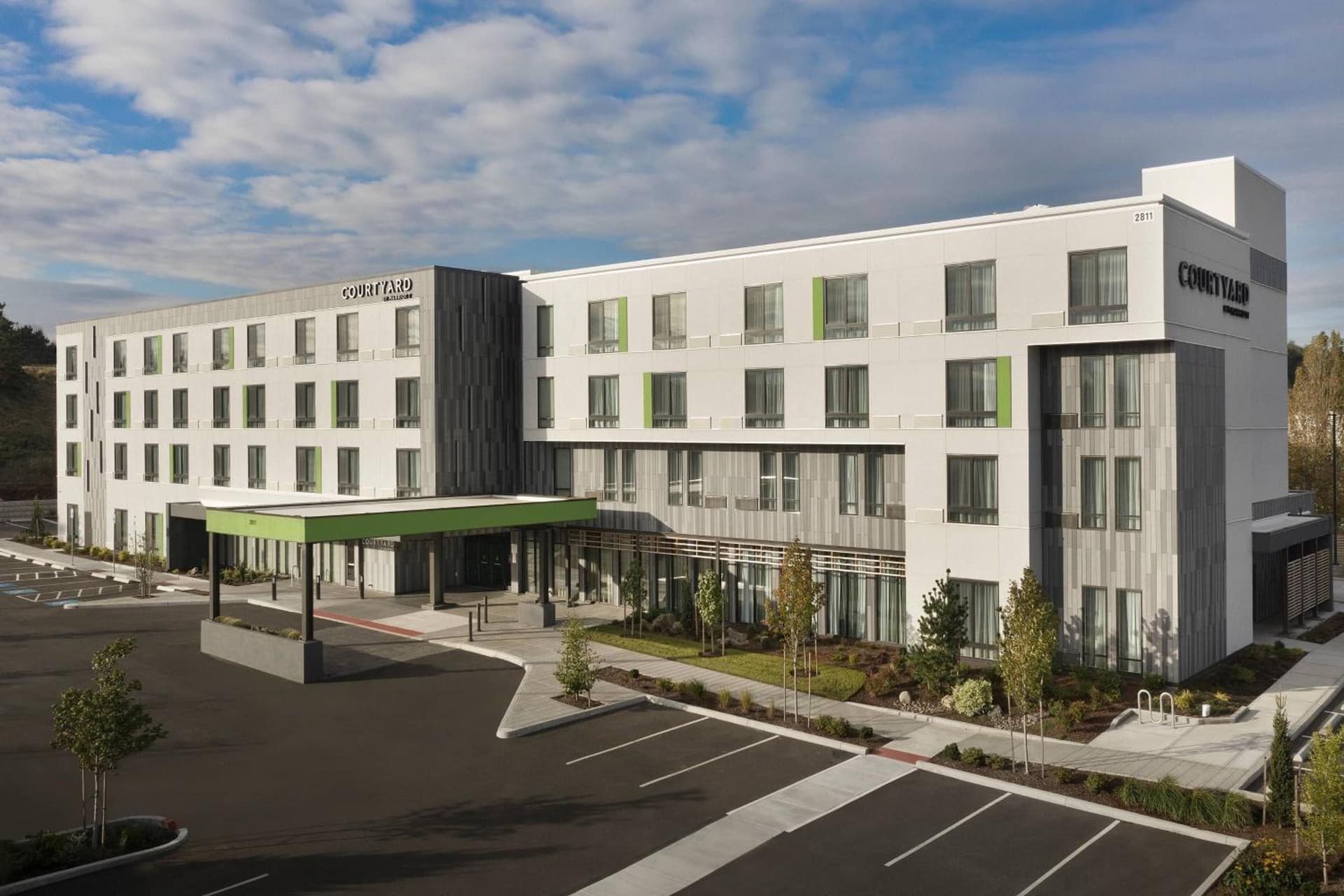 Courtyard by Marriott Portland East gallery photo in Portland, OR — image 34