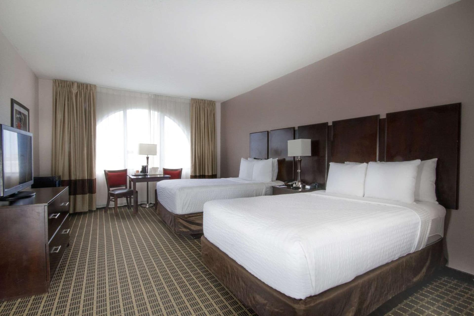 Clarion Inn & Suites Miami International Airport property views in Miami, FL — gallery photo 3