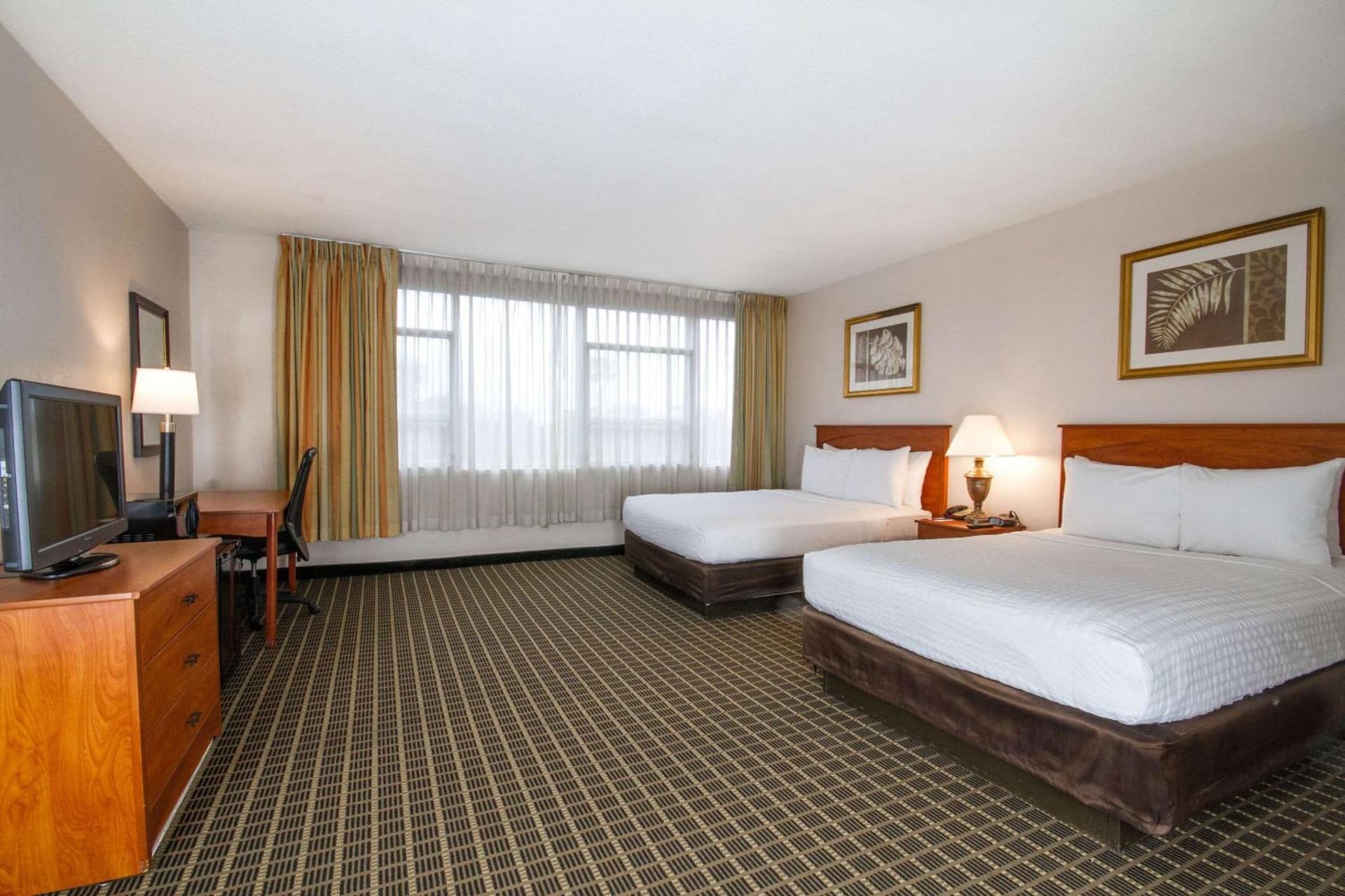 Clarion Inn & Suites Miami International Airport gallery photo in Miami, FL — image 21