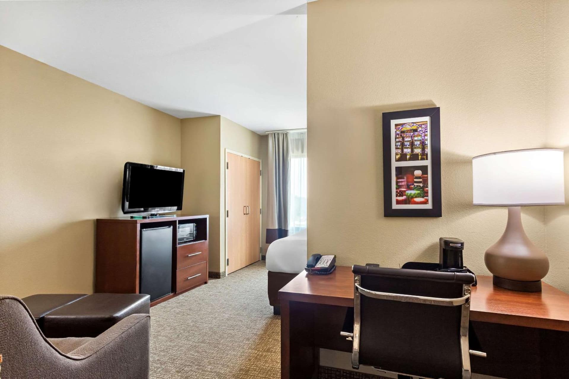 Comfort Suites Gulfport Central gallery photo in Gulfport, MS — image 8