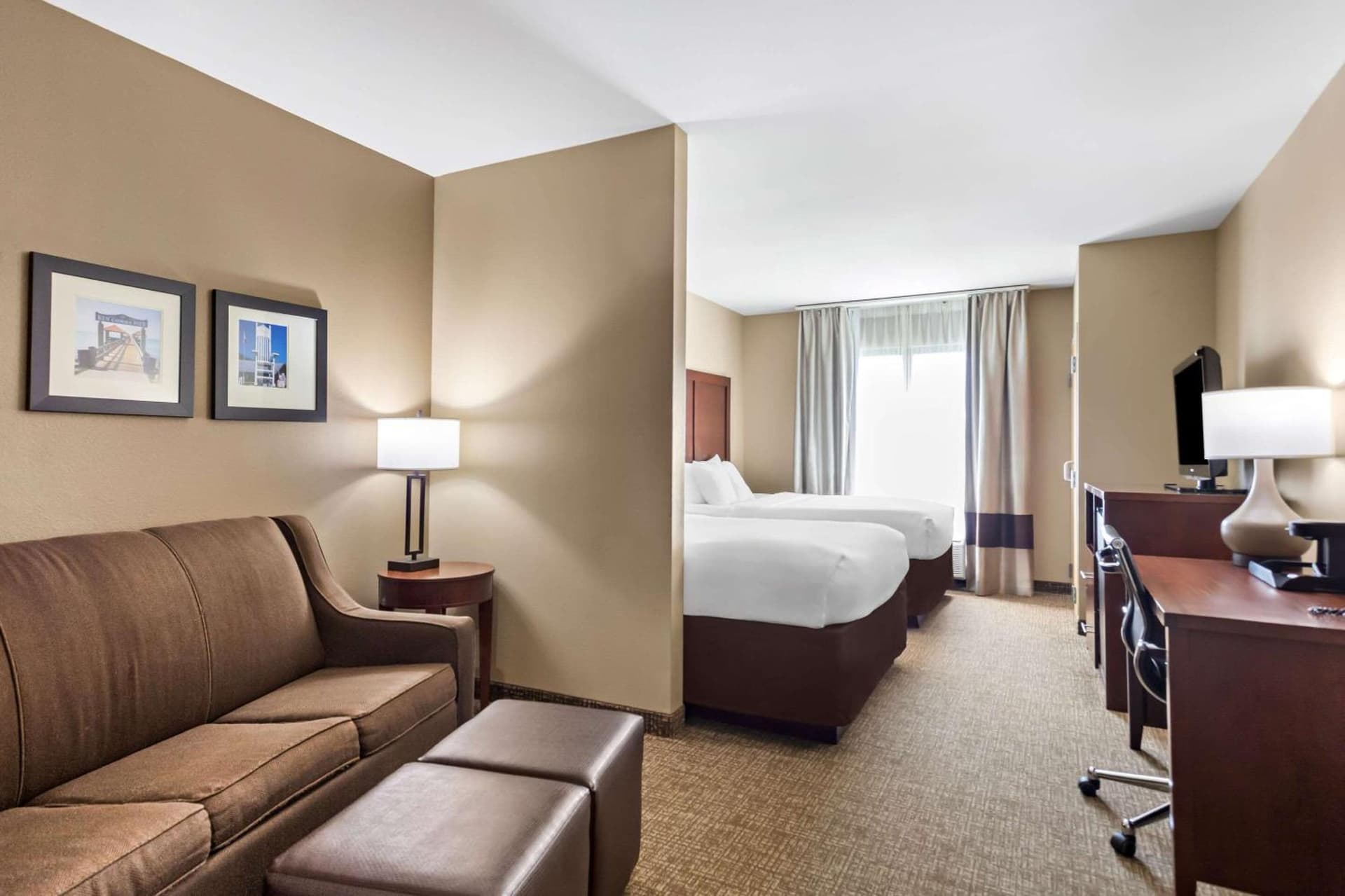 Comfort Suites Gulfport Central gallery photo in Gulfport, MS — image 21