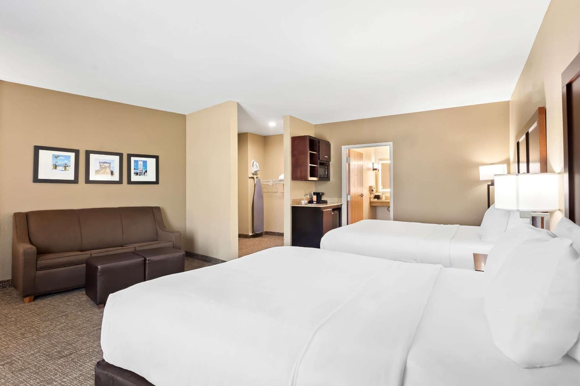 Comfort Suites Gulfport Central gallery photo in Gulfport, MS — image 31