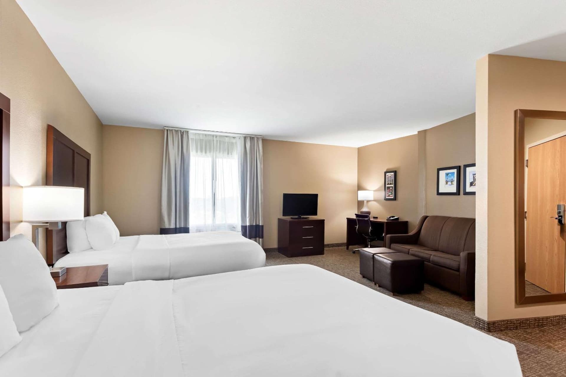 Comfort Suites Gulfport Central gallery photo in Gulfport, MS — image 19