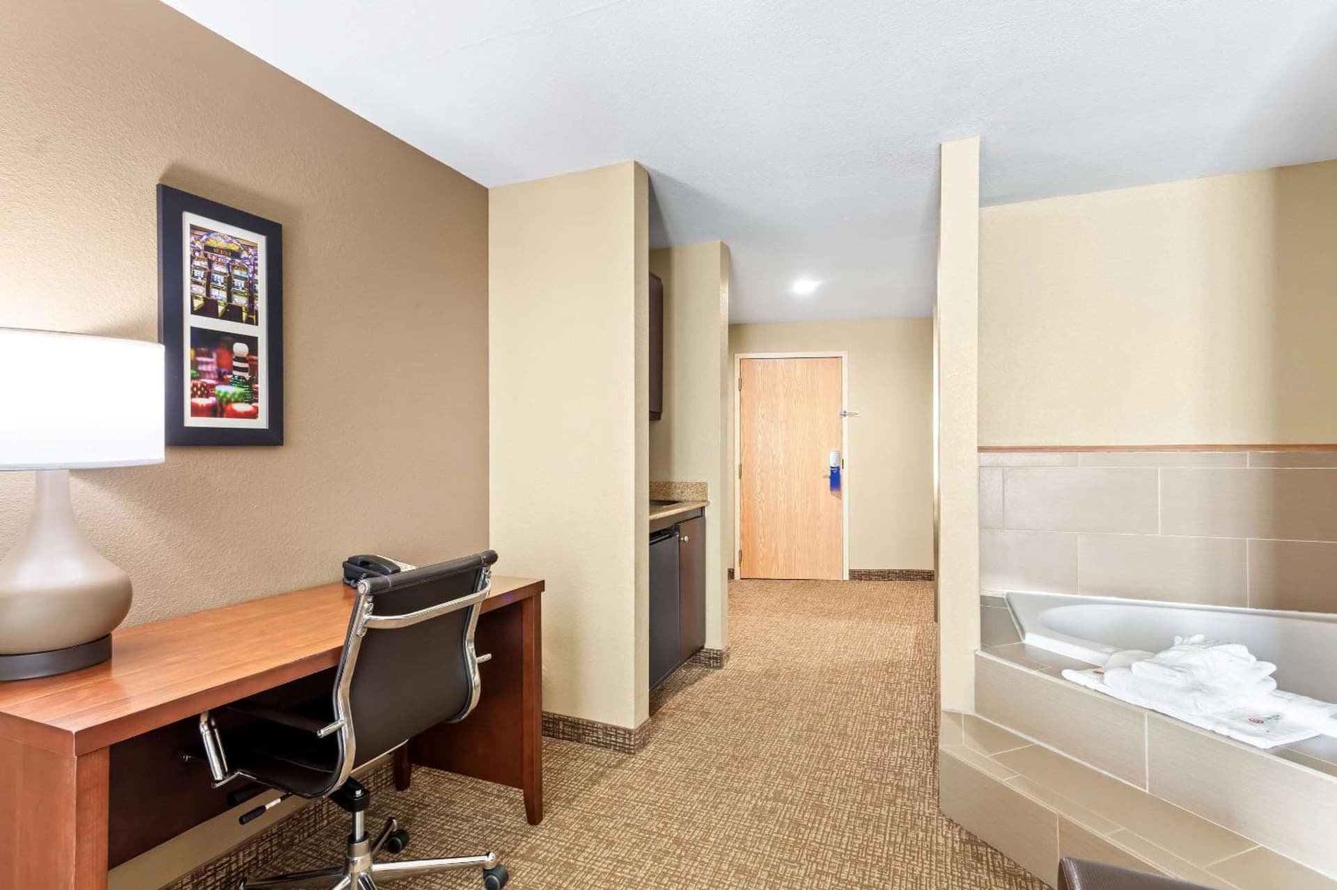 Comfort Suites Gulfport Central gallery photo in Gulfport, MS — image 26