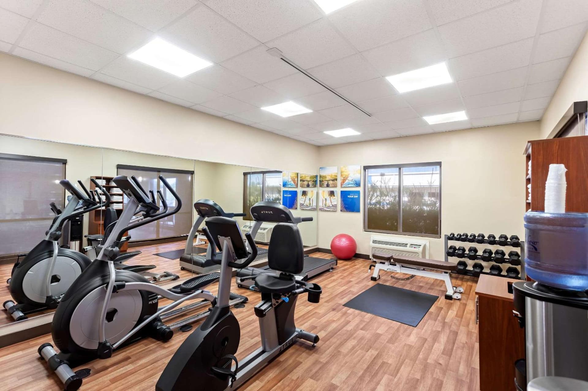 Comfort Suites Gulfport Central gallery photo in Gulfport, MS — image 29