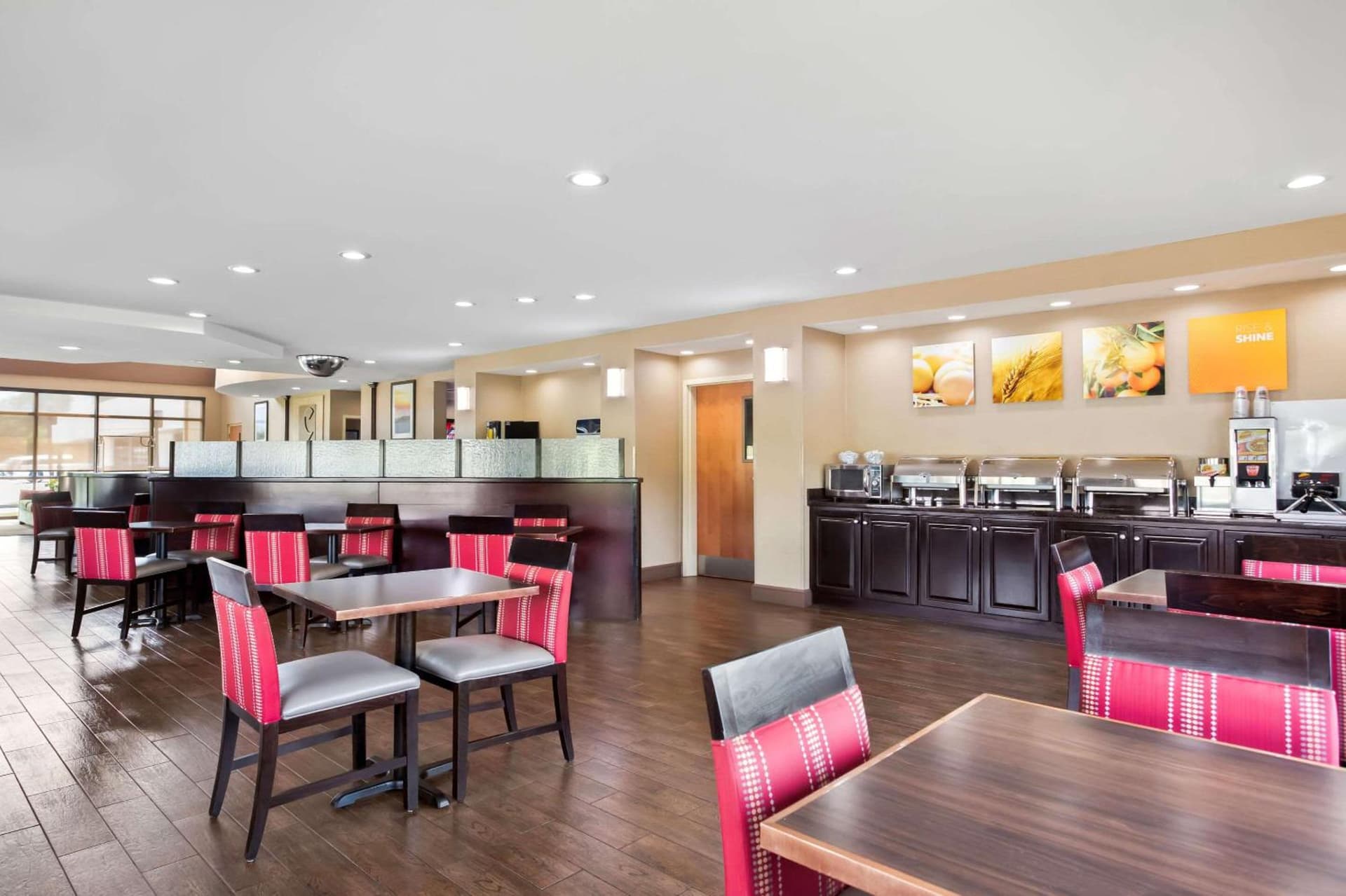 Comfort Suites Gulfport Central gallery photo in Gulfport, MS — image 17