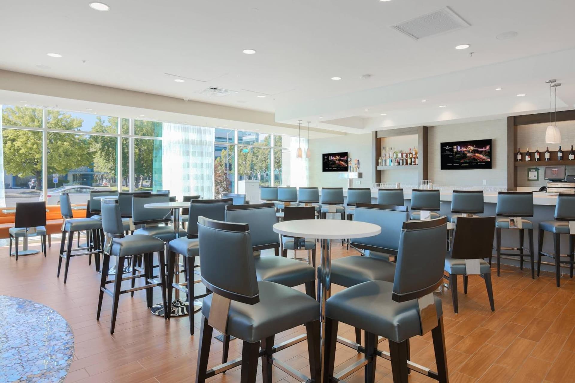 SpringHill Suites by Marriott San Jose Airport gallery photo in San Jose, CA — image 7
