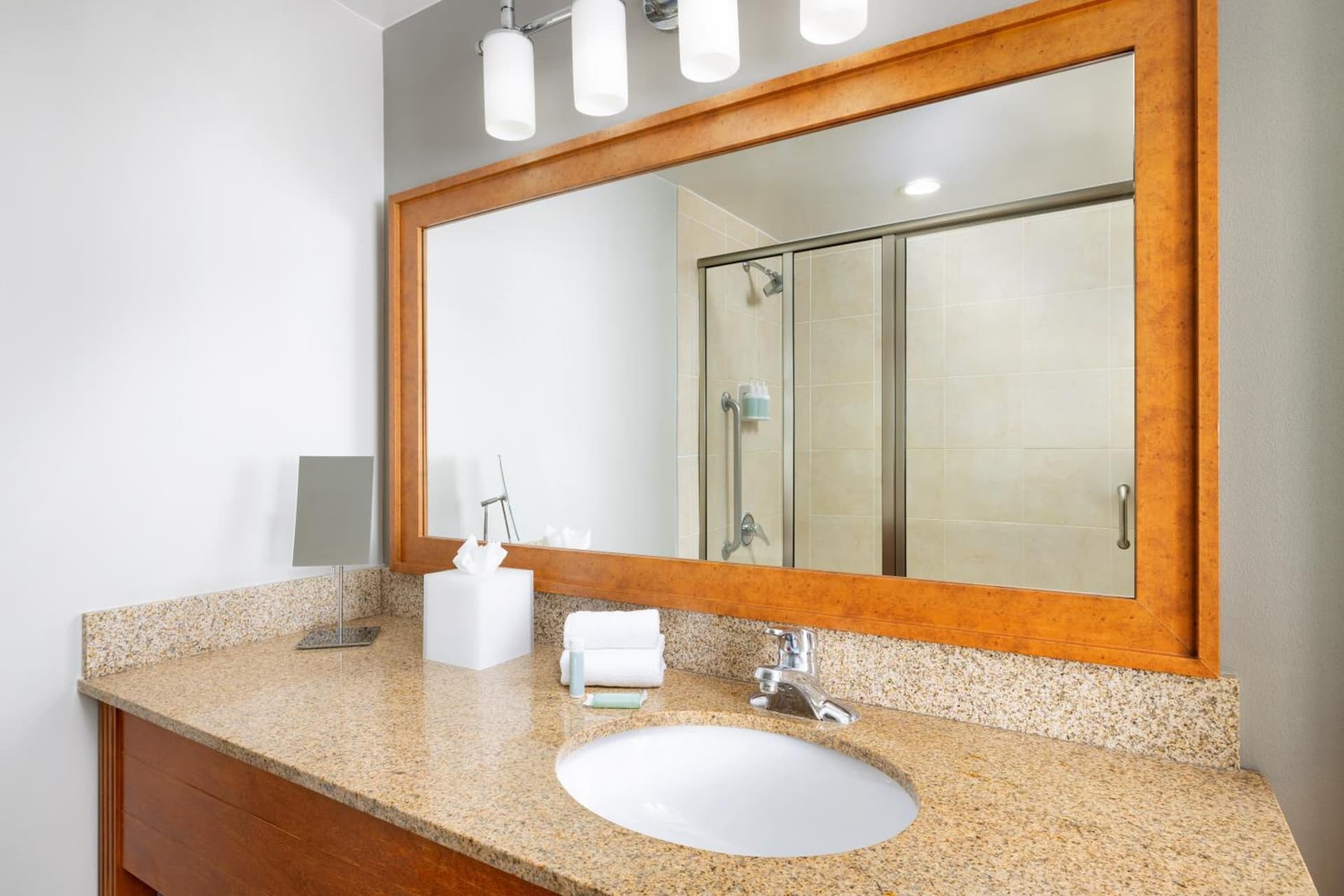 Courtyard by Marriott Montvale gallery photo in Montvale, NJ — image 26