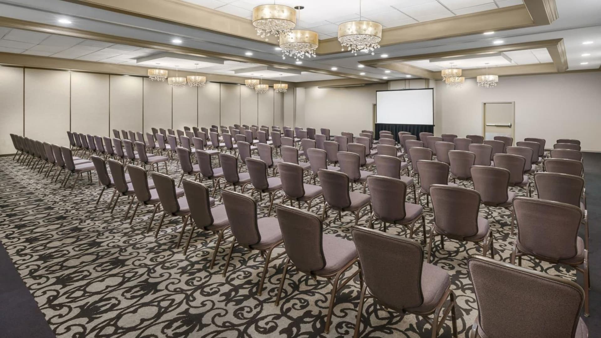 Crowne Plaza Phoenix Airport - PHX by IHG property views in Phoenix, AZ — gallery photo 3