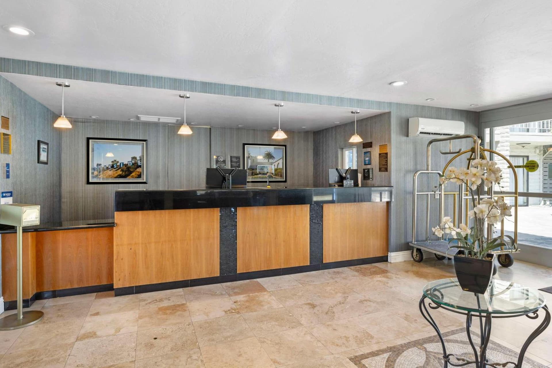Best Western Oceanside Inn interior in Oceanside, CA — gallery photo 2