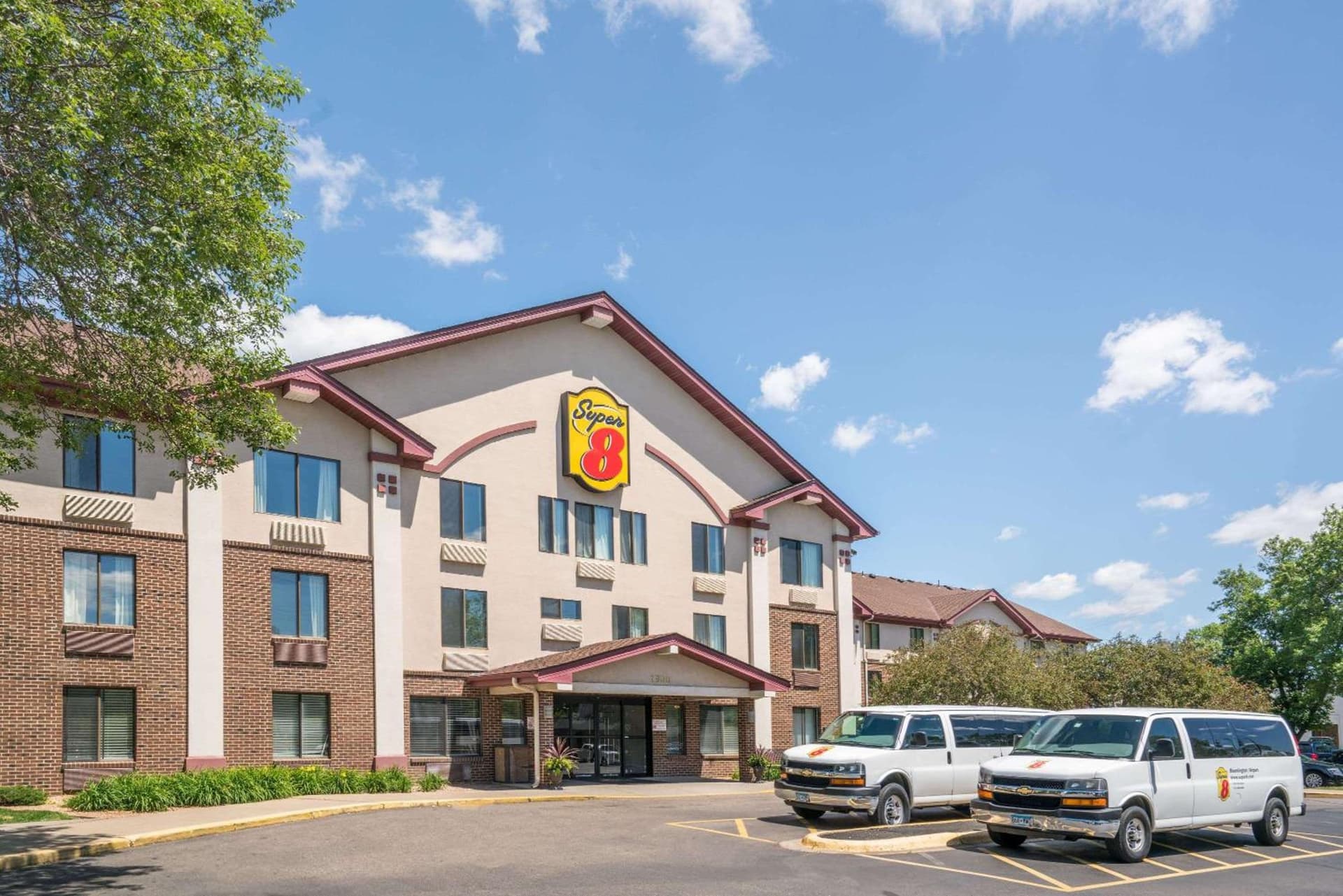 Super 8 by Wyndham Bloomington/Airport featured exterior or lobby in Bloomington, MN — similar hotel