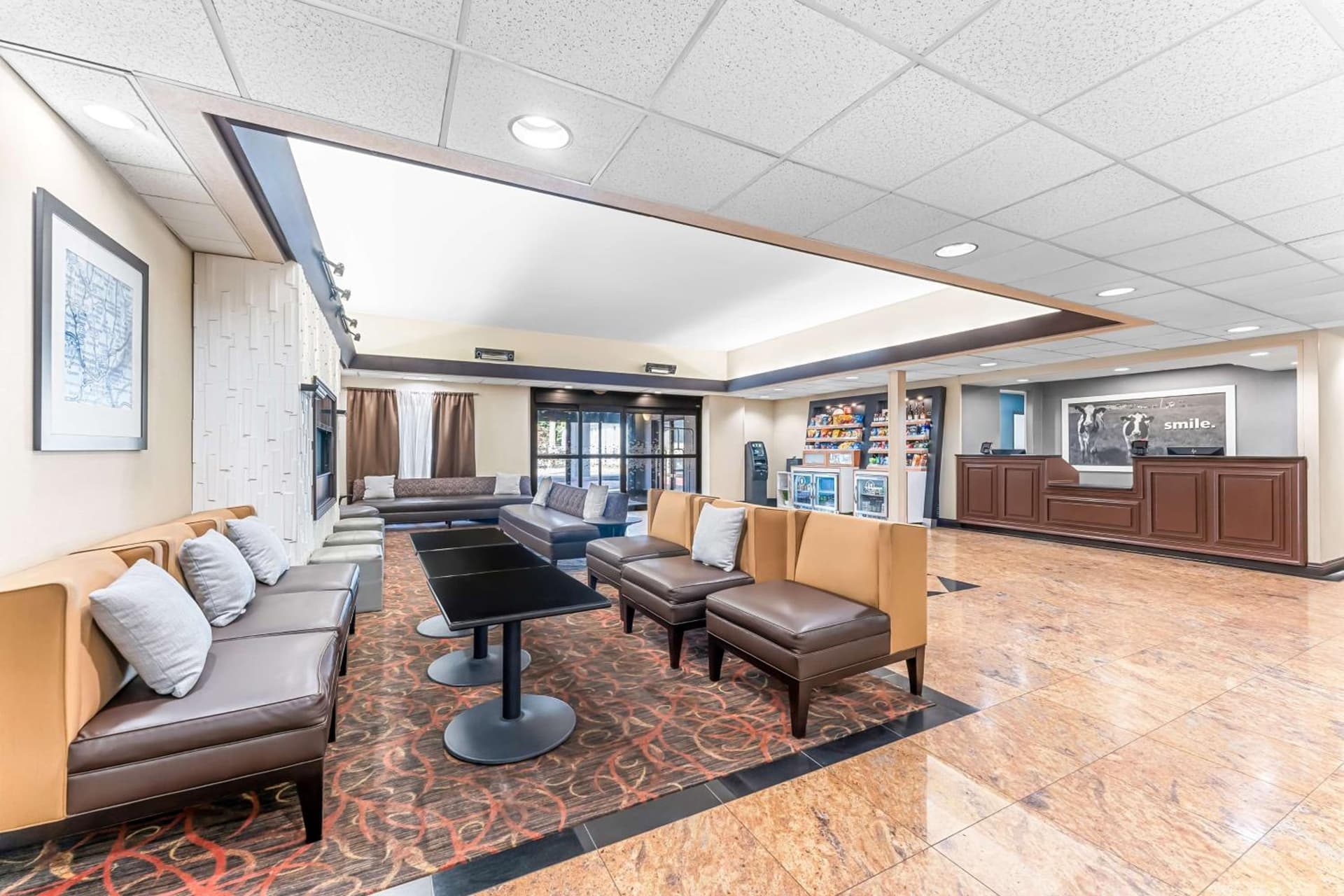 Hampton Inn Stroudsburg Poconos interior in Stroudsburg, PA — gallery photo 2