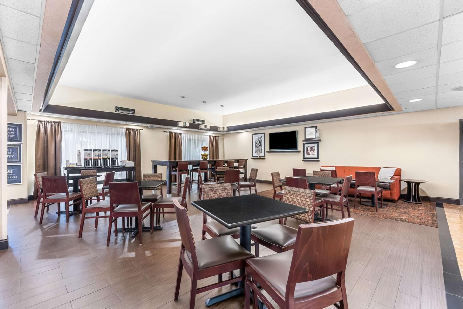 Hampton Inn Stroudsburg Poconos gallery photo in Stroudsburg, PA — image 9