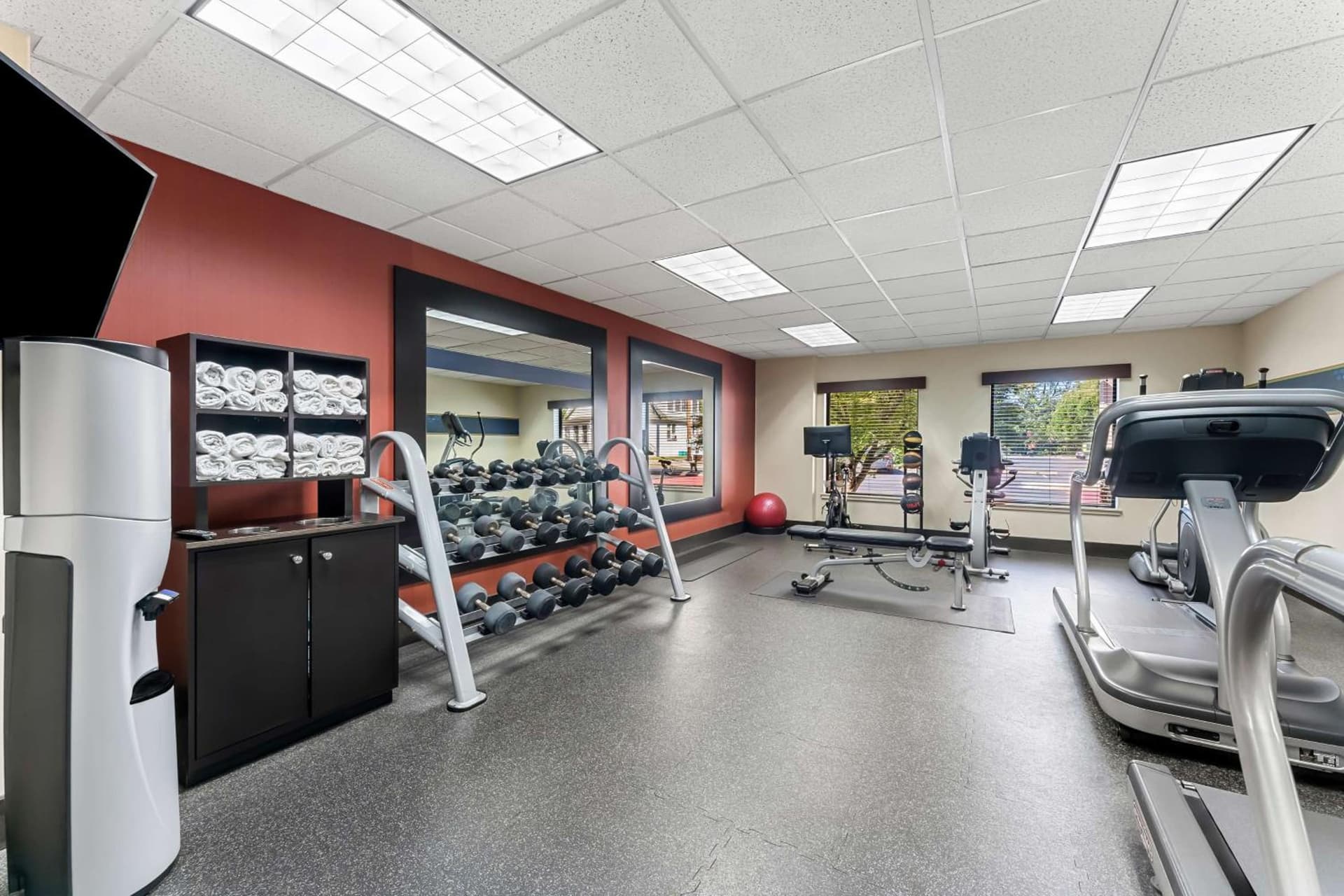 Hampton Inn Stroudsburg Poconos gallery photo in Stroudsburg, PA — image 22