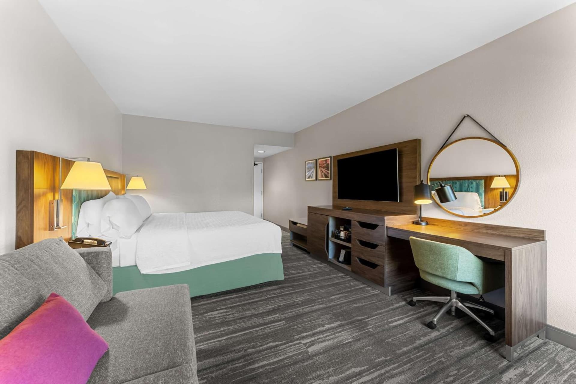 Hampton Inn Stroudsburg Poconos property views in Stroudsburg, PA — gallery photo 3