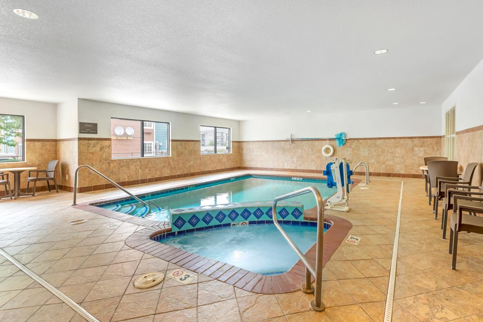 Comfort Suites Longmont gallery photo in Longmont, CO — image 4