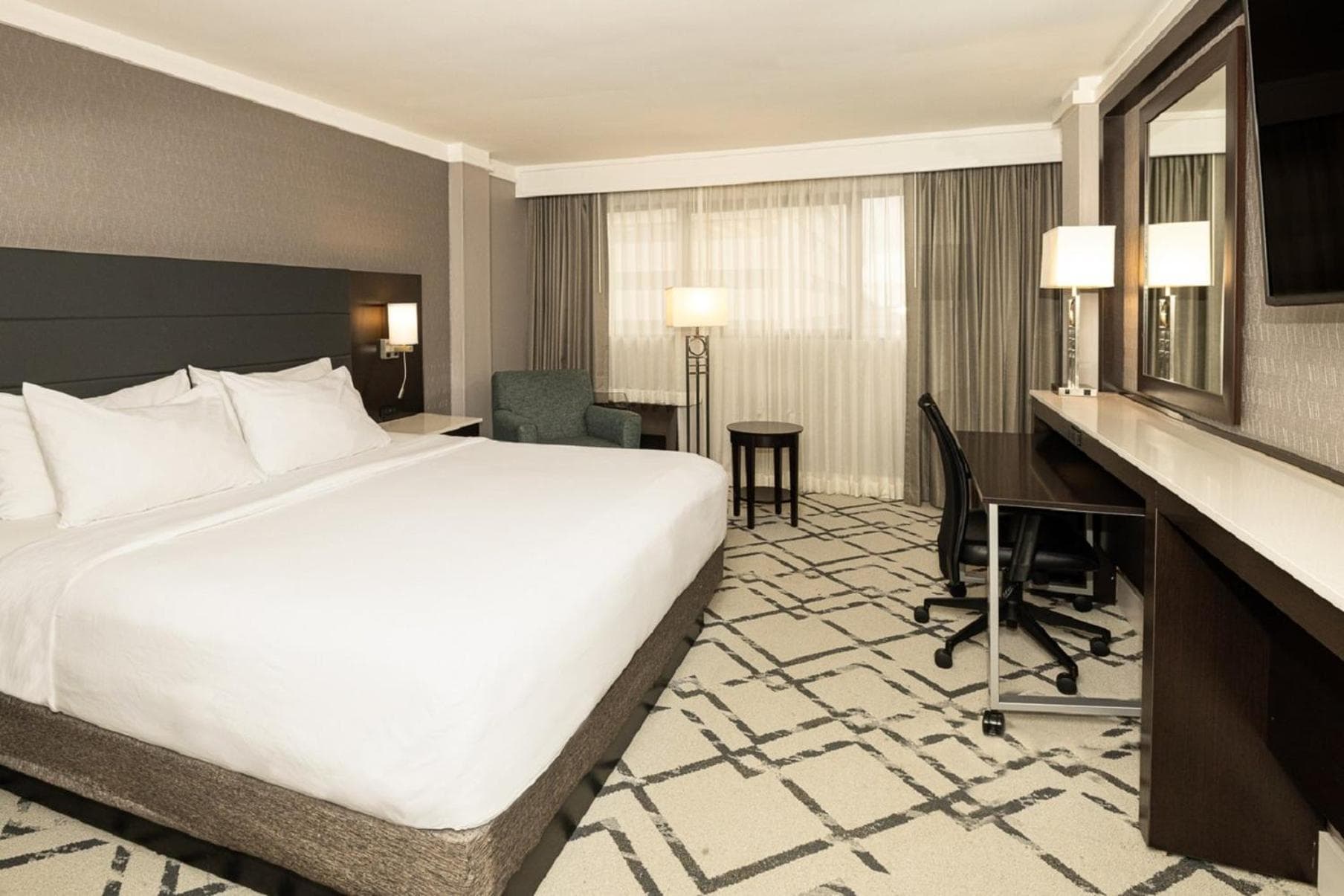 Crowne Plaza Knoxville Downtown University by IHG gallery photo in Knoxville, TN — image 46