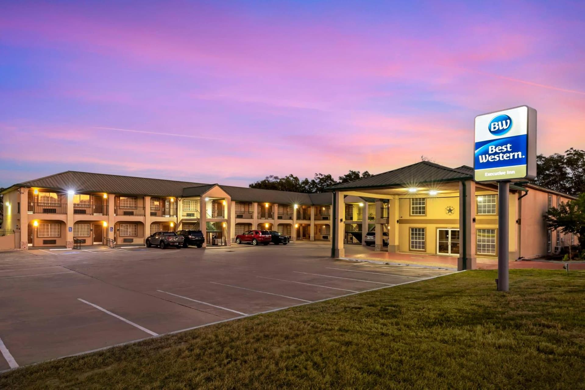 Best Western Executive Inn featured exterior or lobby in Hallettsville, TX — similar hotel