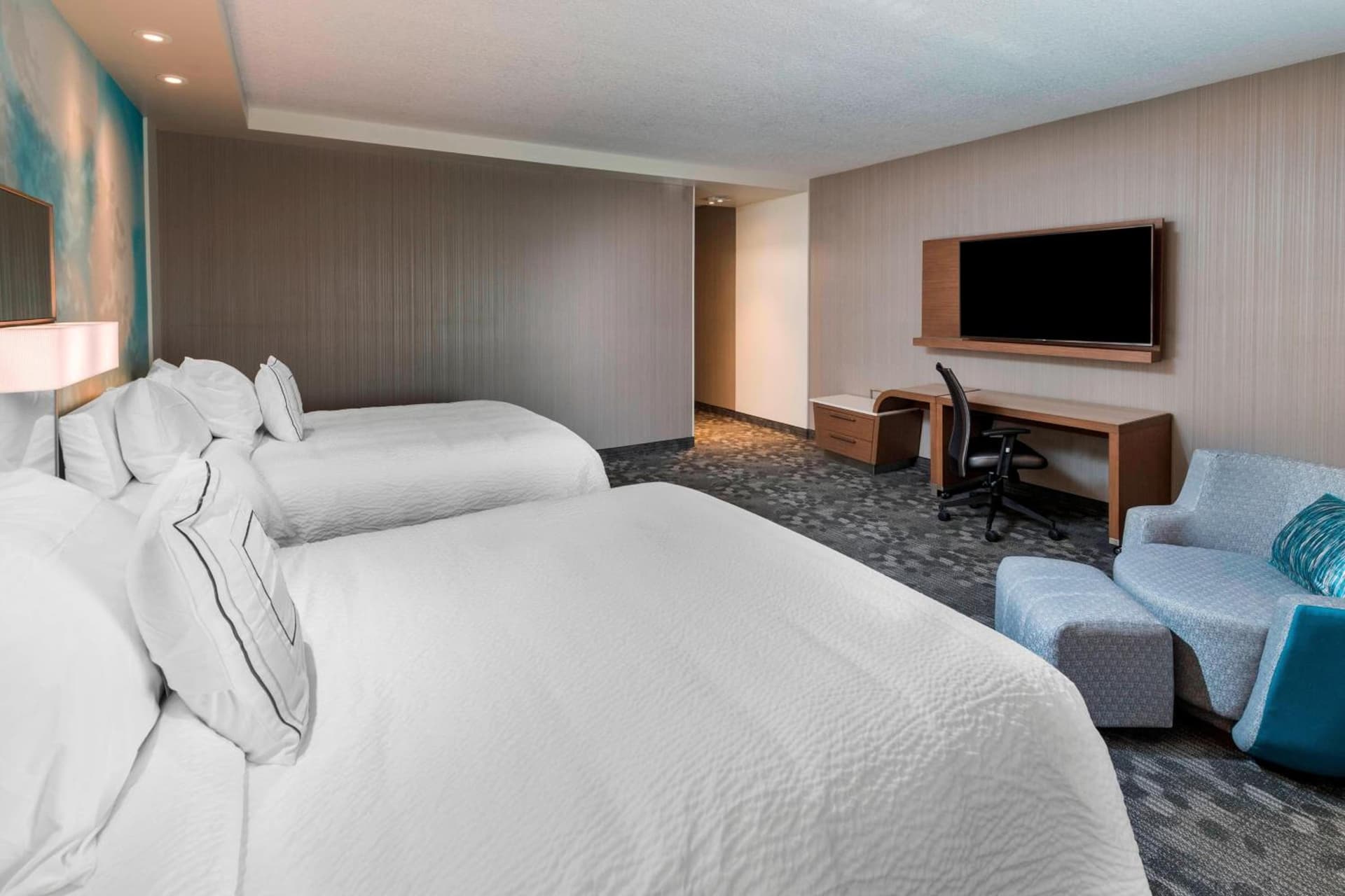 Courtyard by Marriott Tampa Northwest/Veterans Expressway interior in Tampa, FL — gallery photo 2