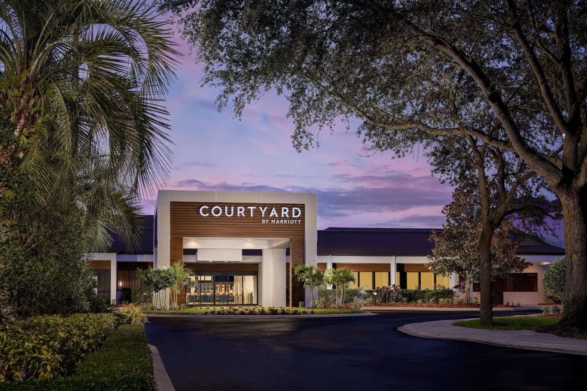 Courtyard by Marriott Orlando Lake Buena Vista at Vista Centre exterior or lobby in Orlando, FL — main listing photo