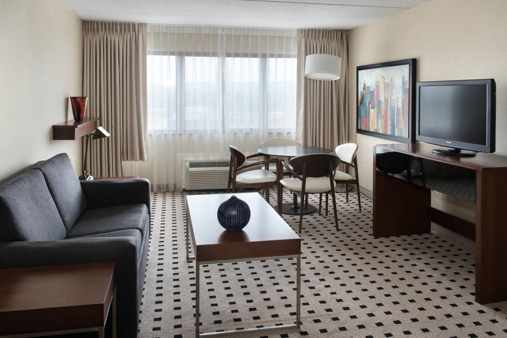 Delta Hotels by Marriott Utica gallery photo in Utica, NY — image 12