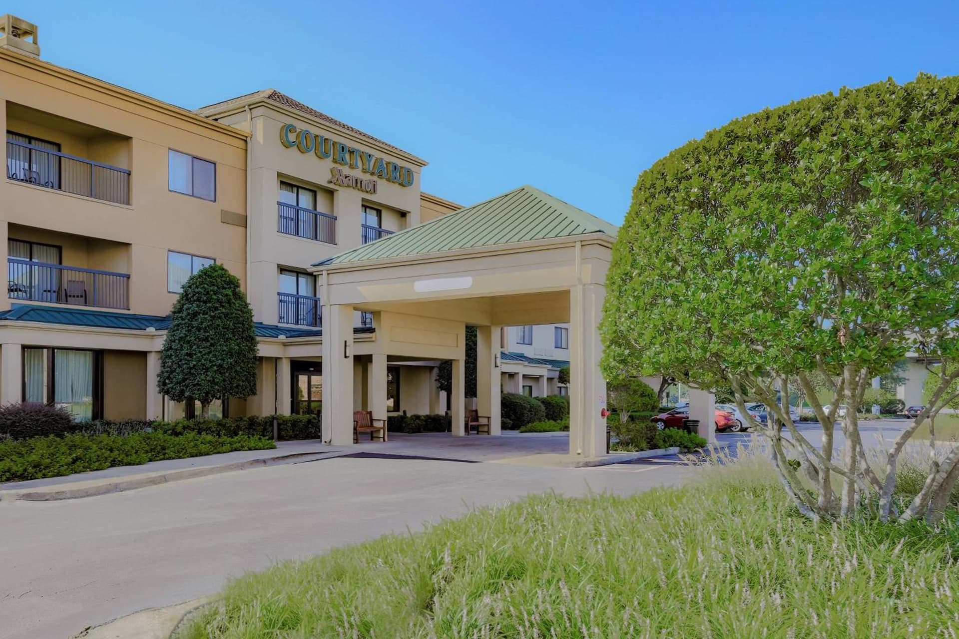 Courtyard by Marriott Monroe Airport featured exterior or lobby in Monroe, LA — similar hotel