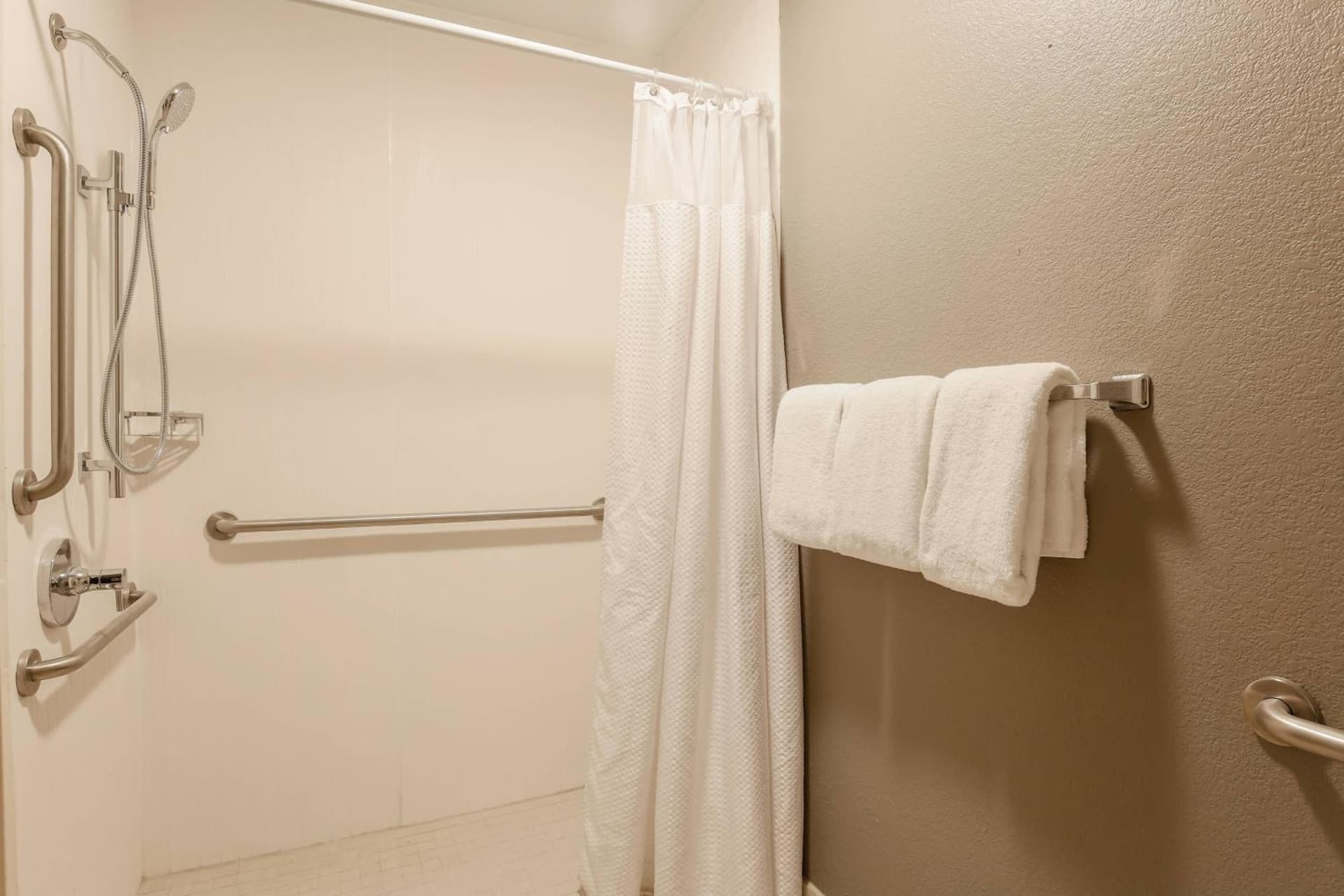 Courtyard by Marriott Monroe Airport gallery photo in Monroe, LA — image 25