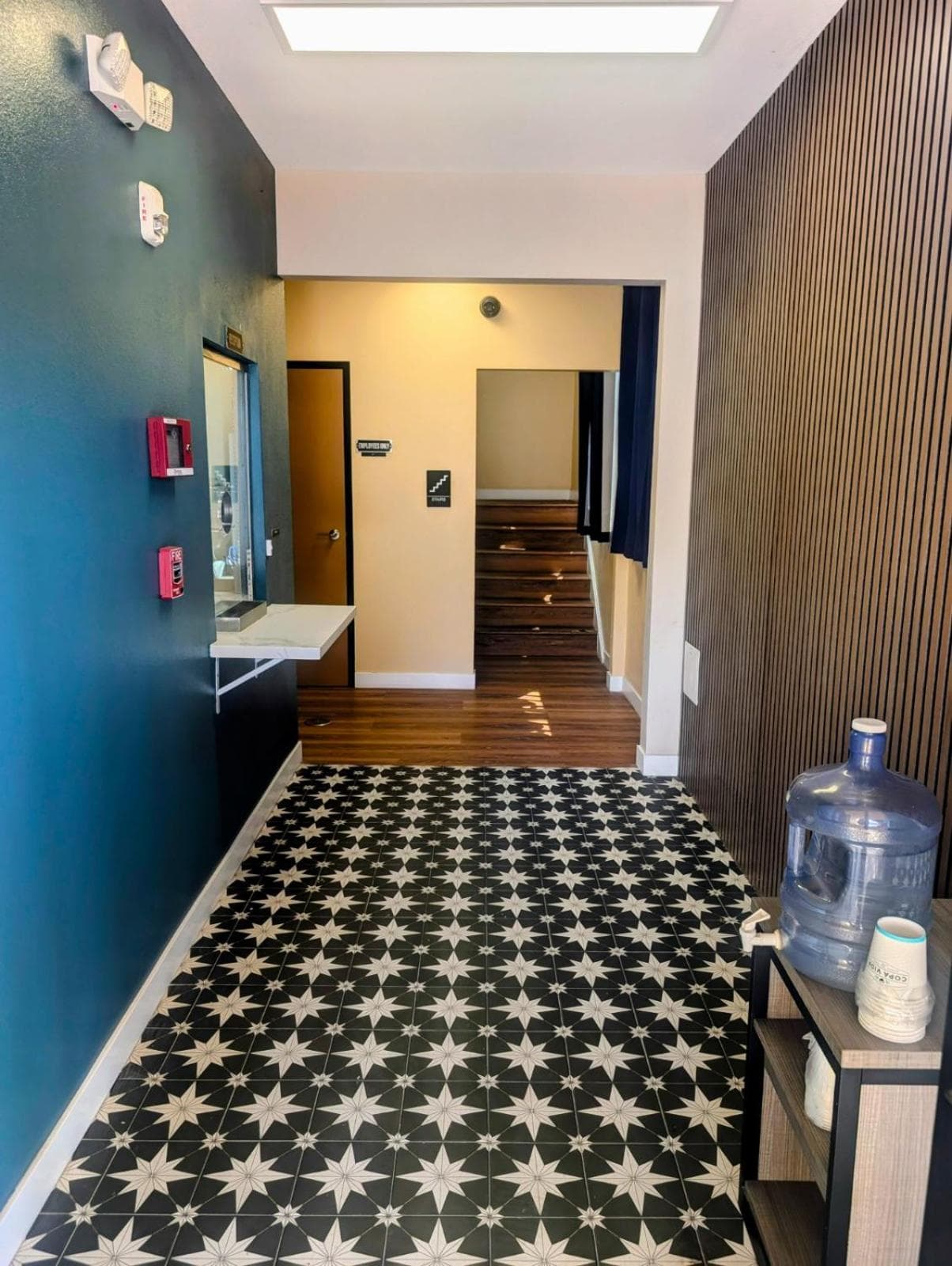 Star Inn Hotel interior in Maywood, CA — gallery photo 2