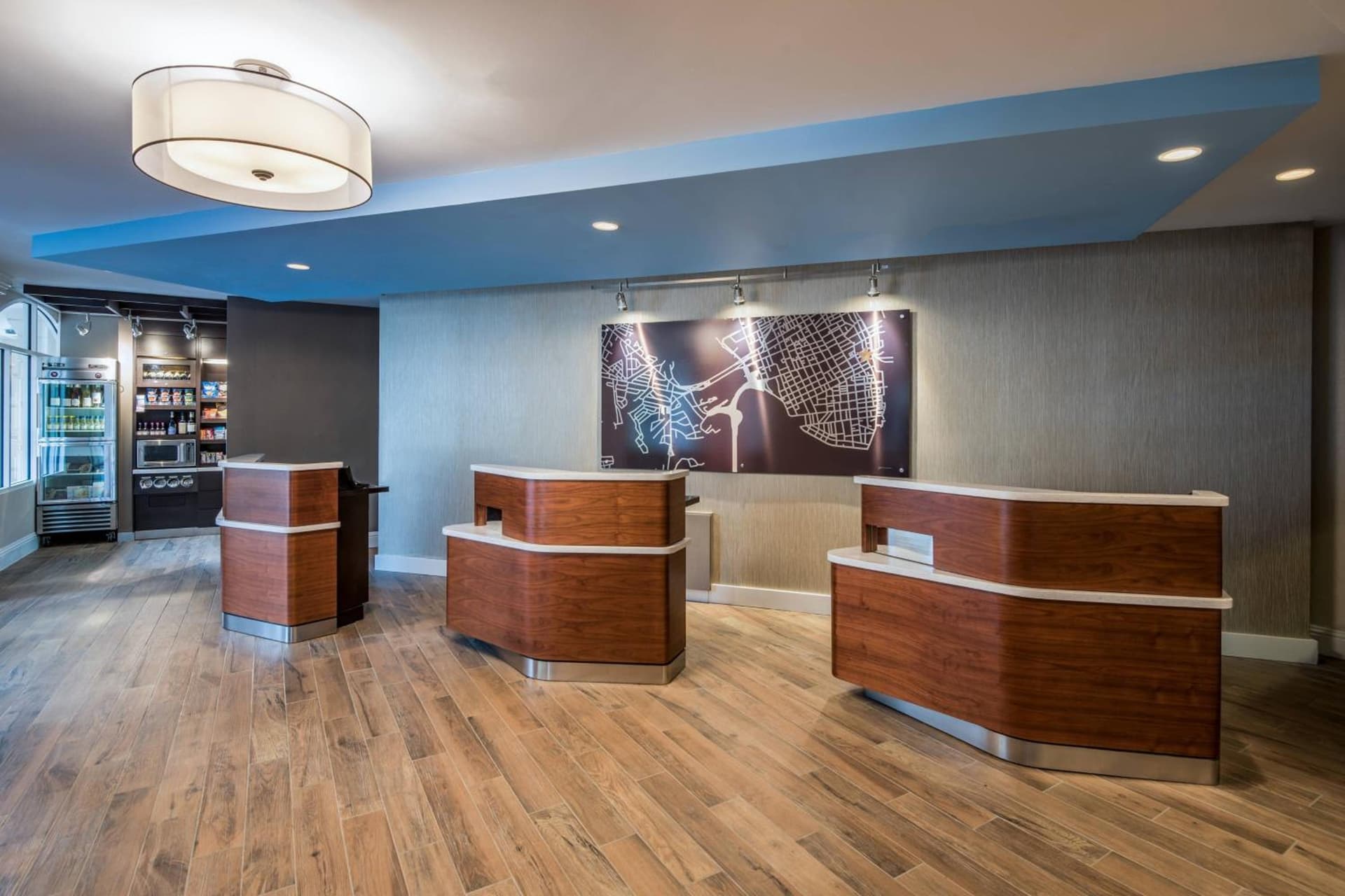 Courtyard by Marriott Charleston Historic District interior in Charleston, SC — gallery photo 2