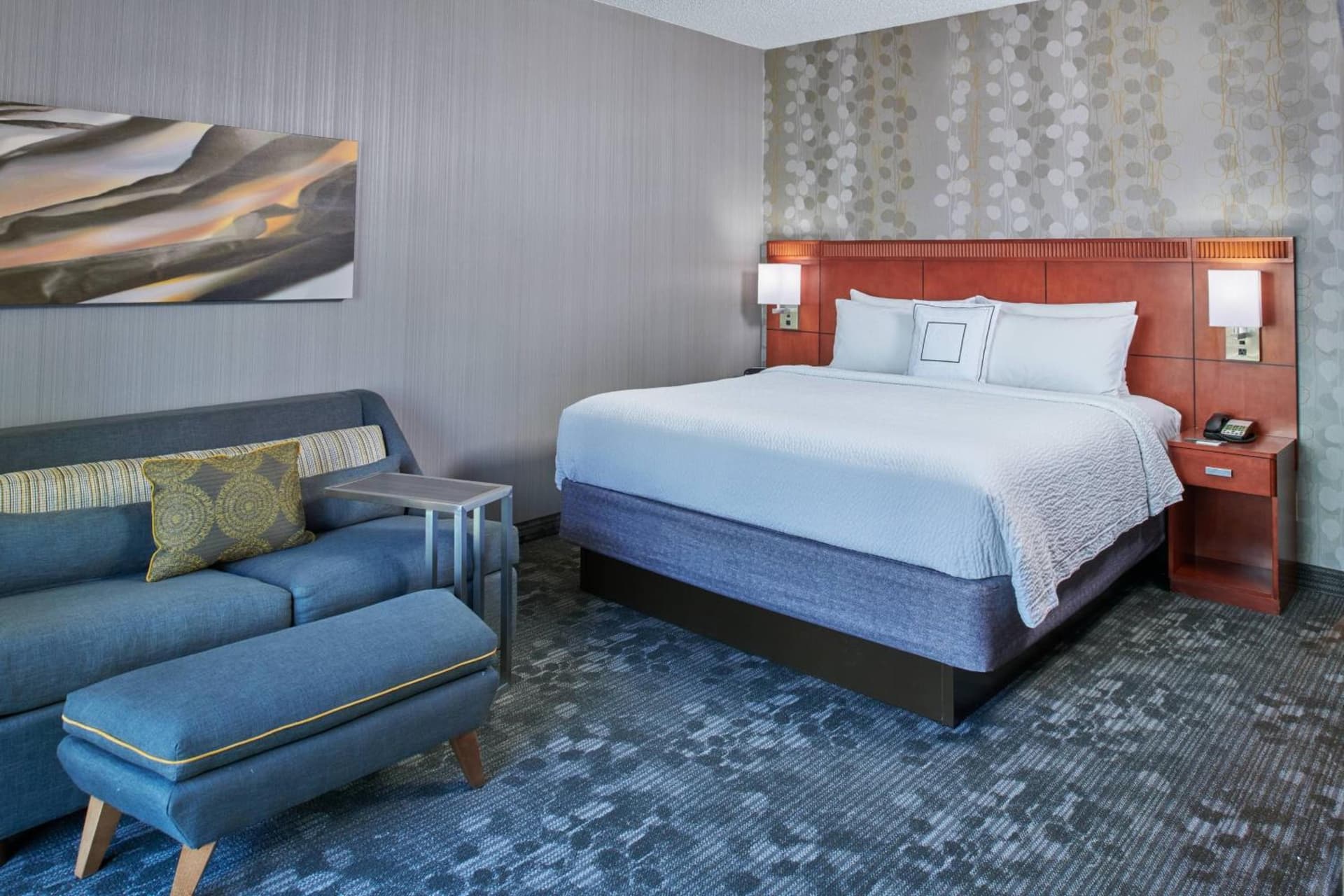 Courtyard by Marriott Indianapolis Castleton property views in Indianapolis, IN — gallery photo 3