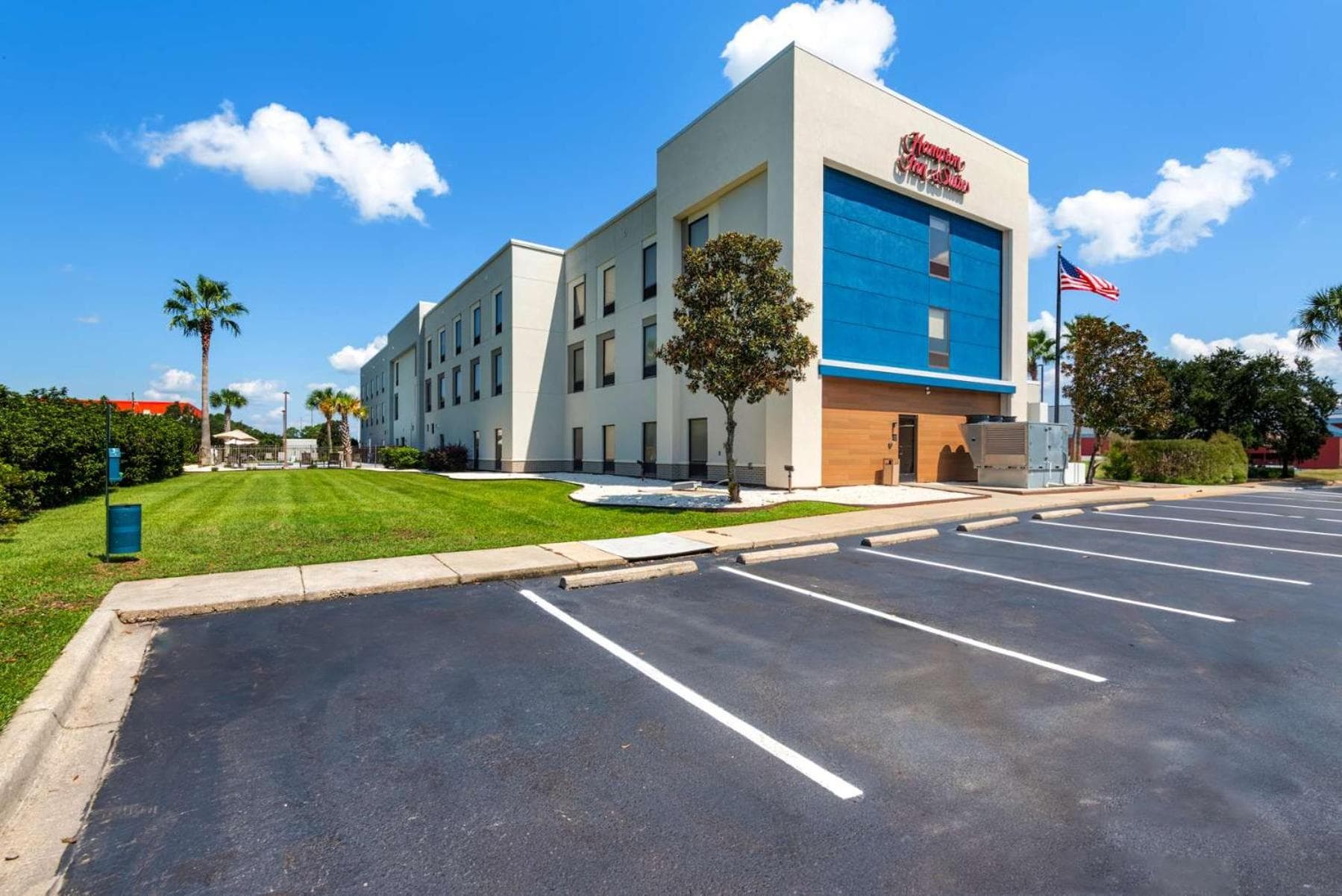 Hampton Inn & Suites Pensacola I-10 N at University Town Plaza property views in Pensacola, FL — gallery photo 3